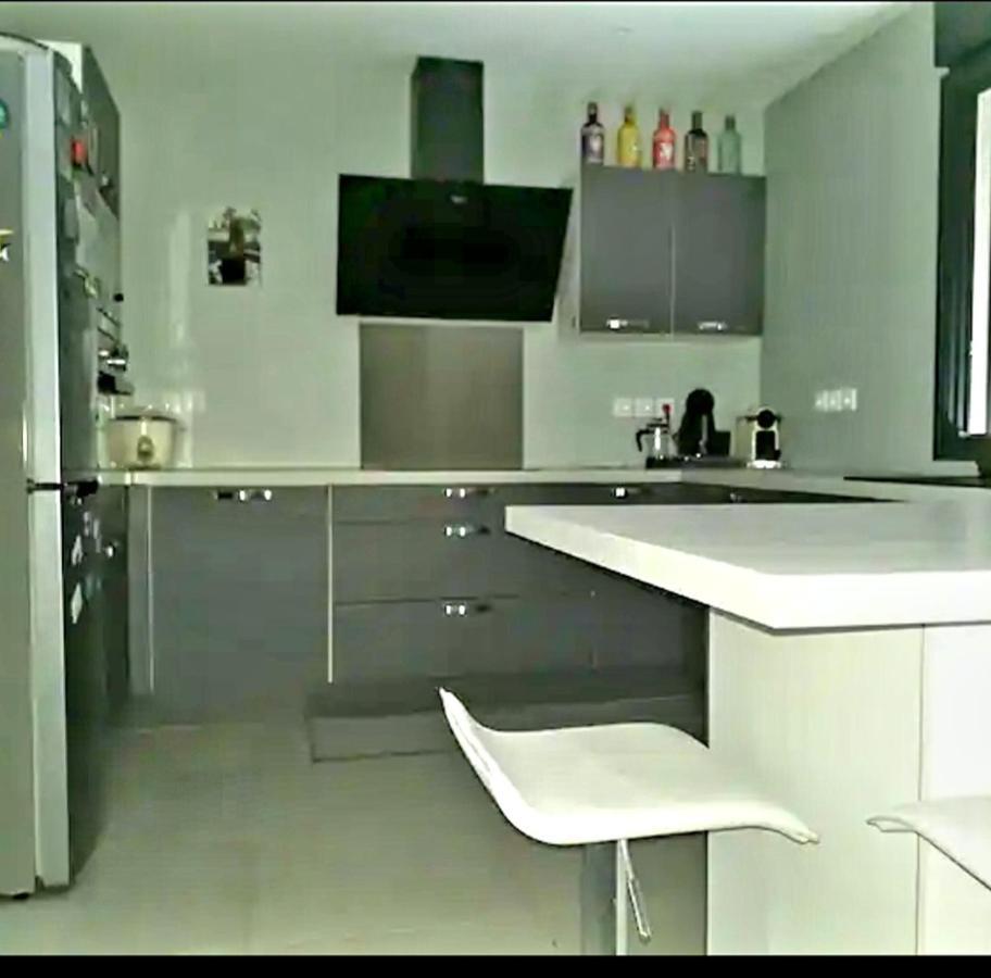 לה טאמפון Chambre Privee Dans Maison מראה חיצוני תמונה